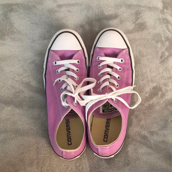 light purple low top converse - Picture 1 of 2